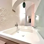 Comfy 2 Bedrooms Near The *