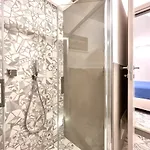 Comfy 2 Bedrooms Near The شقة *