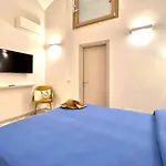 Comfy 2 Bedrooms Near The شقة أمالفي