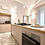 Comfy 2 Bedrooms Near The *