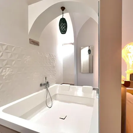 Comfy 2 Bedrooms Near The * أمالفي