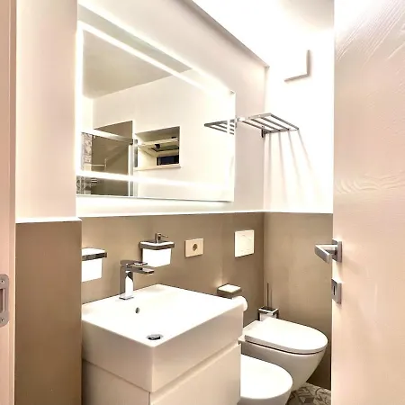 Comfy 2 Bedrooms Near The شقة أمالفي