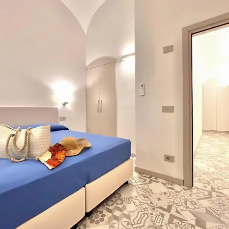 Comfy 2 Bedrooms Near The شقة أمالفي