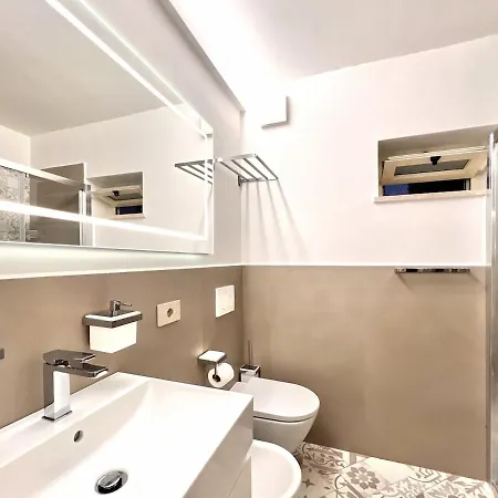 Comfy 2 Bedrooms Near The شقة أمالفي