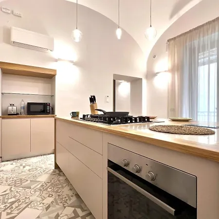 Comfy 2 Bedrooms Near The *