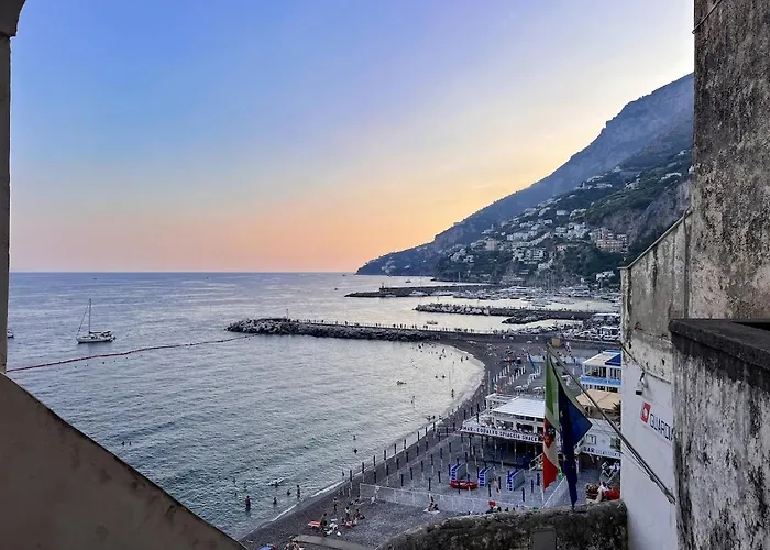 Comfy 2 Bedrooms Near The Apartman Amalfi