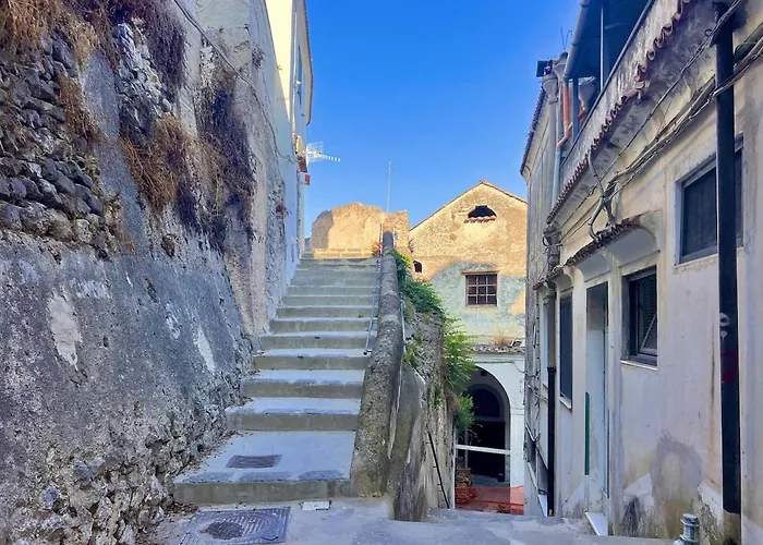 Comfy 2 Bedrooms Near The Apartman Amalfi